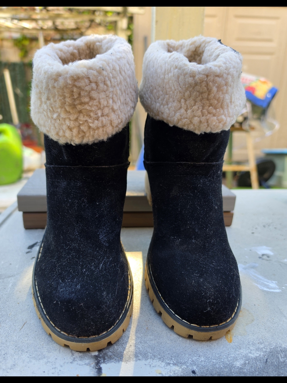 Cozy Faux Shearling Cuff Winter Boots - Black